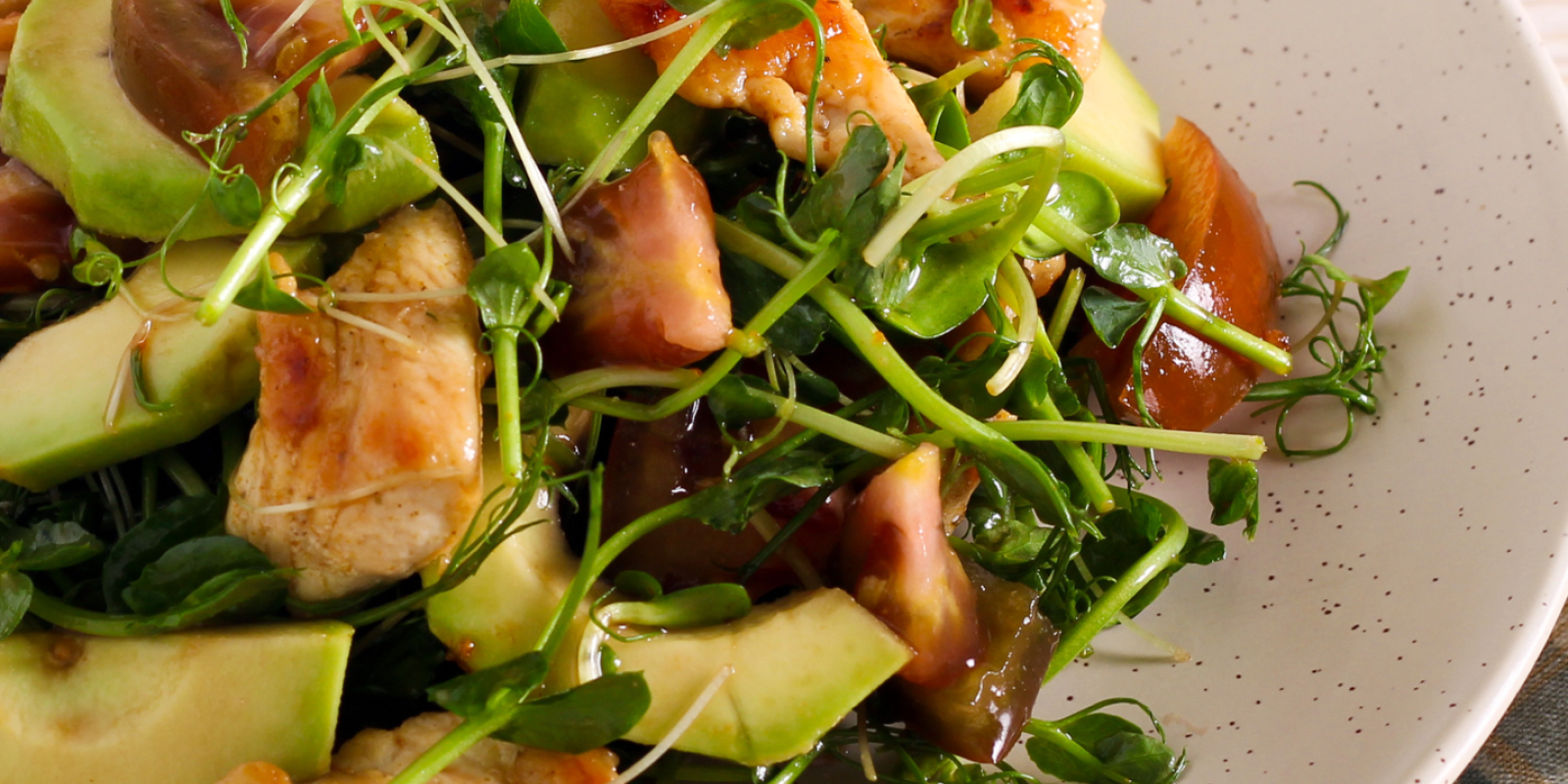 SALADE DE POULET, AVOCAT ET ANANAS CARAMÉLISÉ 1 salade-pouletananas