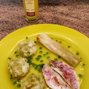 Filet de saumon au four 3 Filet de rouget poêlé et duo de poireaux