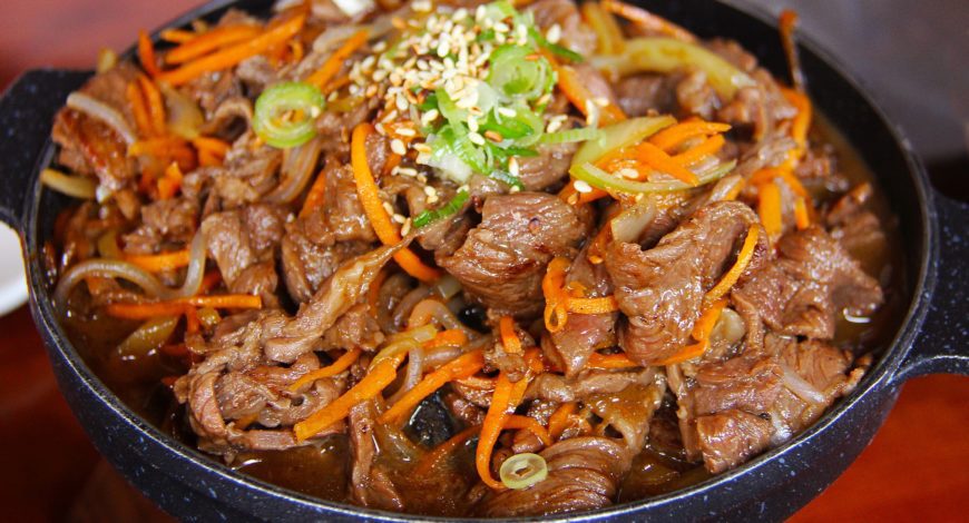 Sauté de porc caramélisé au vinaigre ananas