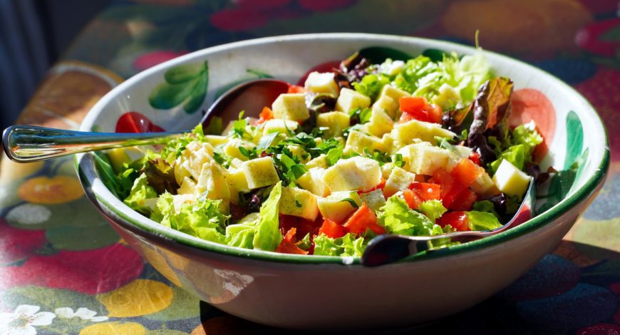 Salade fraicheur avec vinaigrette mangue