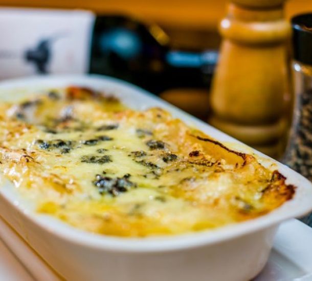 lasagna 5605216 1920 870x470 1 251d2aff La Maison Des Grands Lacs