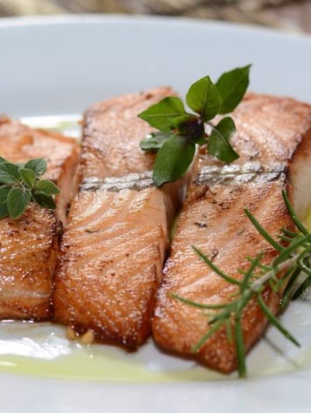 salmon 774482 1920 870x470 1 439c352f La Maison Des Grands Lacs